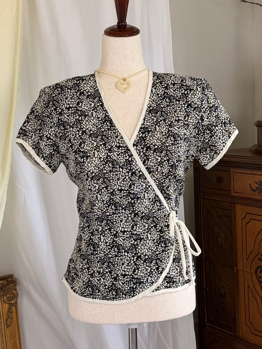 Vintage 90s Judy Knapp Black Floral Wrap Top with White Trim - Women's